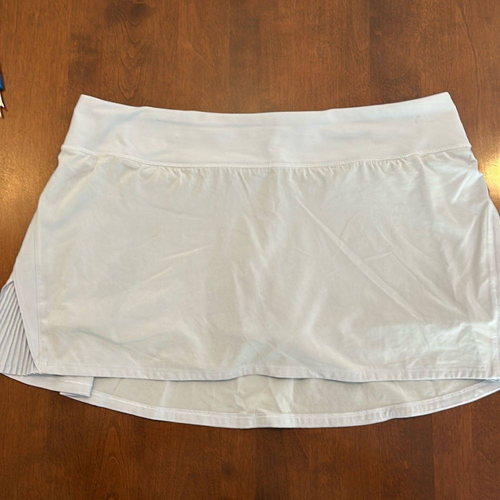 Lululemon Play Off The Pleats 13” size 12